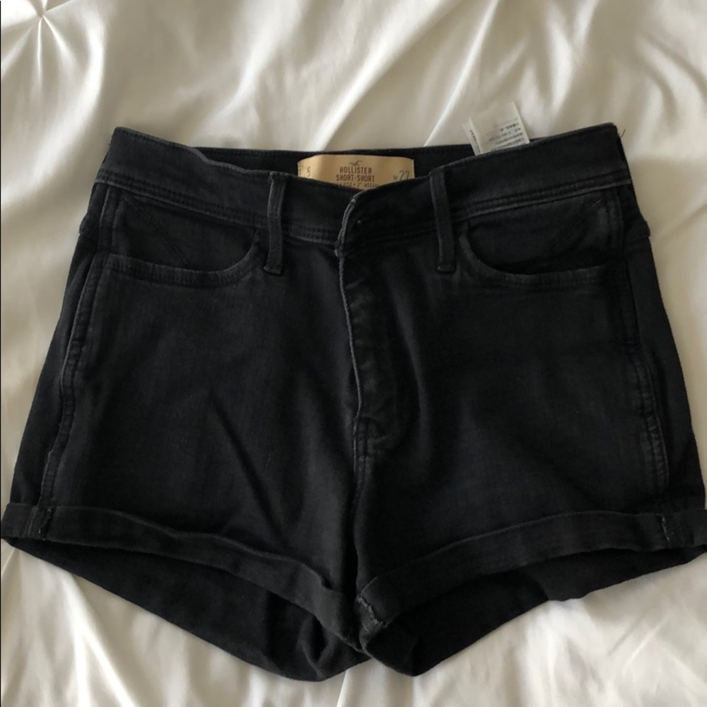 Black hollister high-rise shorts